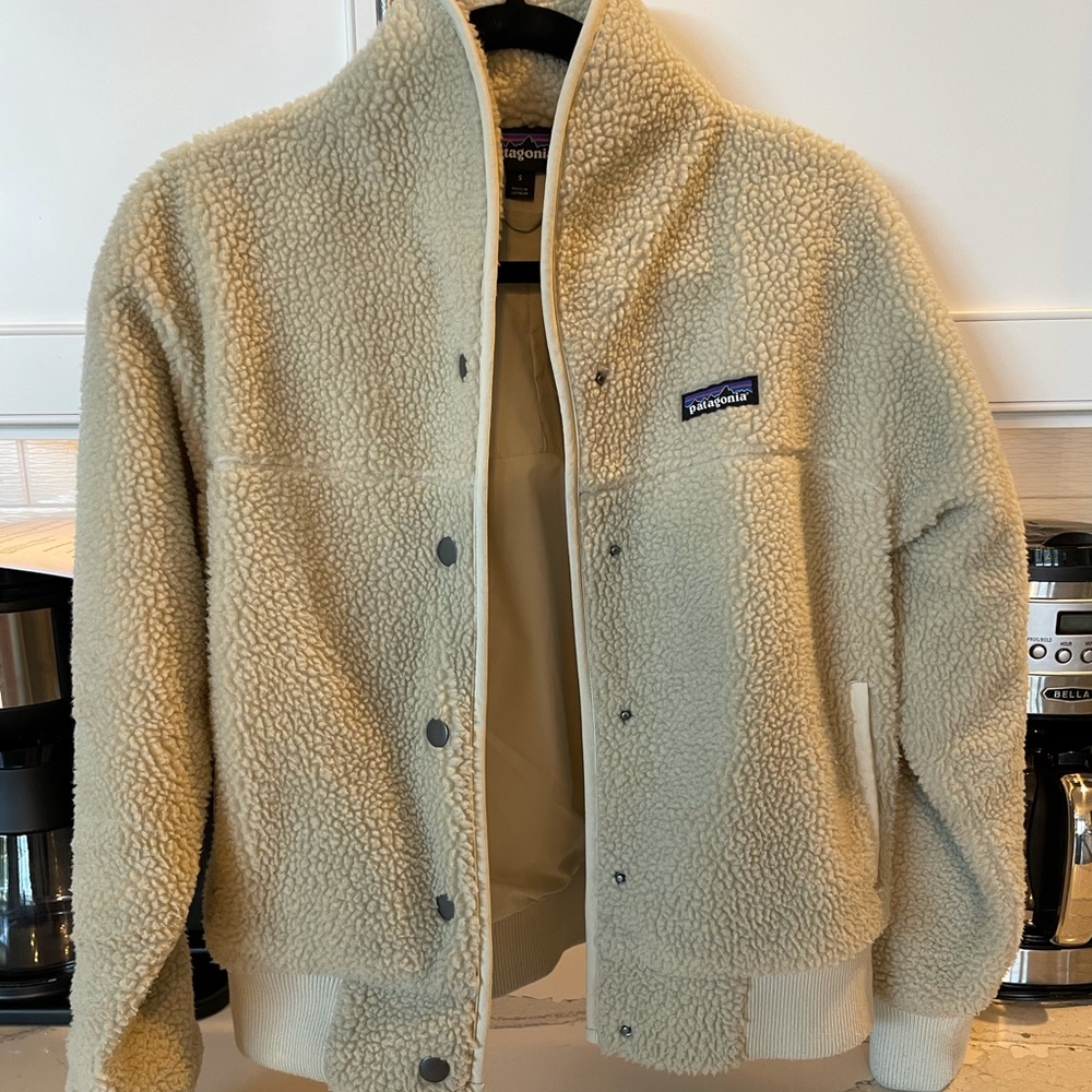 Size Small Women’s Patagonia Fleece Jacket
